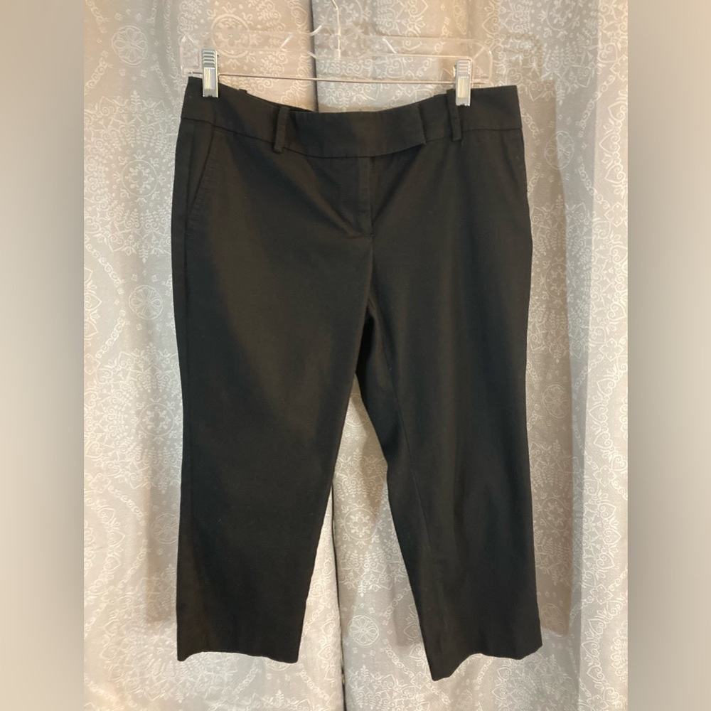 Black Women’s AnnTaylor LOFT Capri Style Pant Size 6P